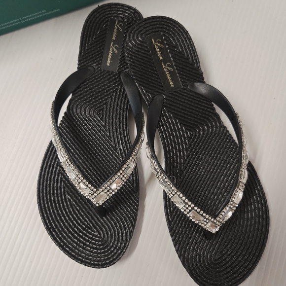Lauren Lorraine Black Sandals with Silver Accents Size 6 NWT Gigi - Picture 2 of 7
